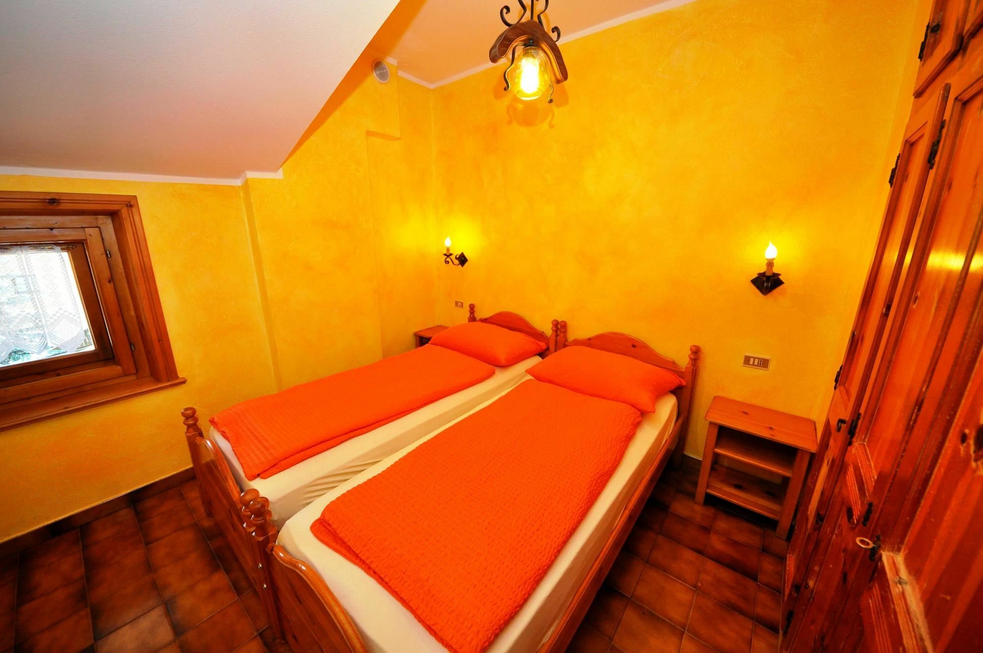 Residence Casa Longa By Livigno Accomodation מראה חיצוני תמונה